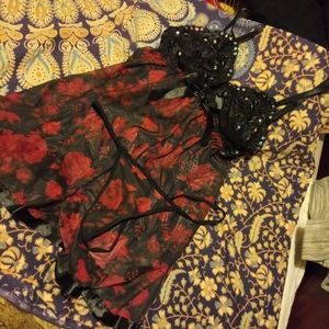Sexy negligee w/matching thong sz Med NWOT